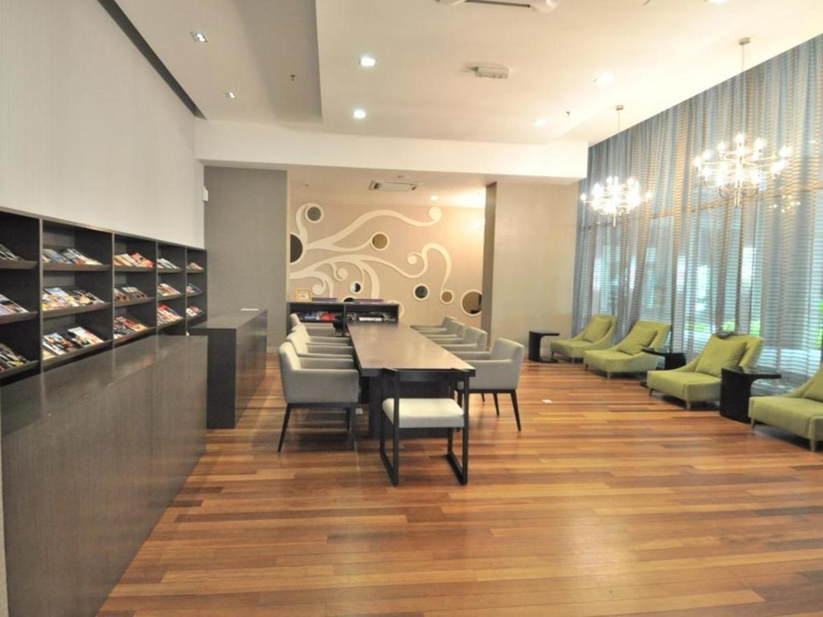 Klcc Inifinity Pool - The Regalia Residences & Suites By Kl Minsu Kuala Lumpur Exterior photo